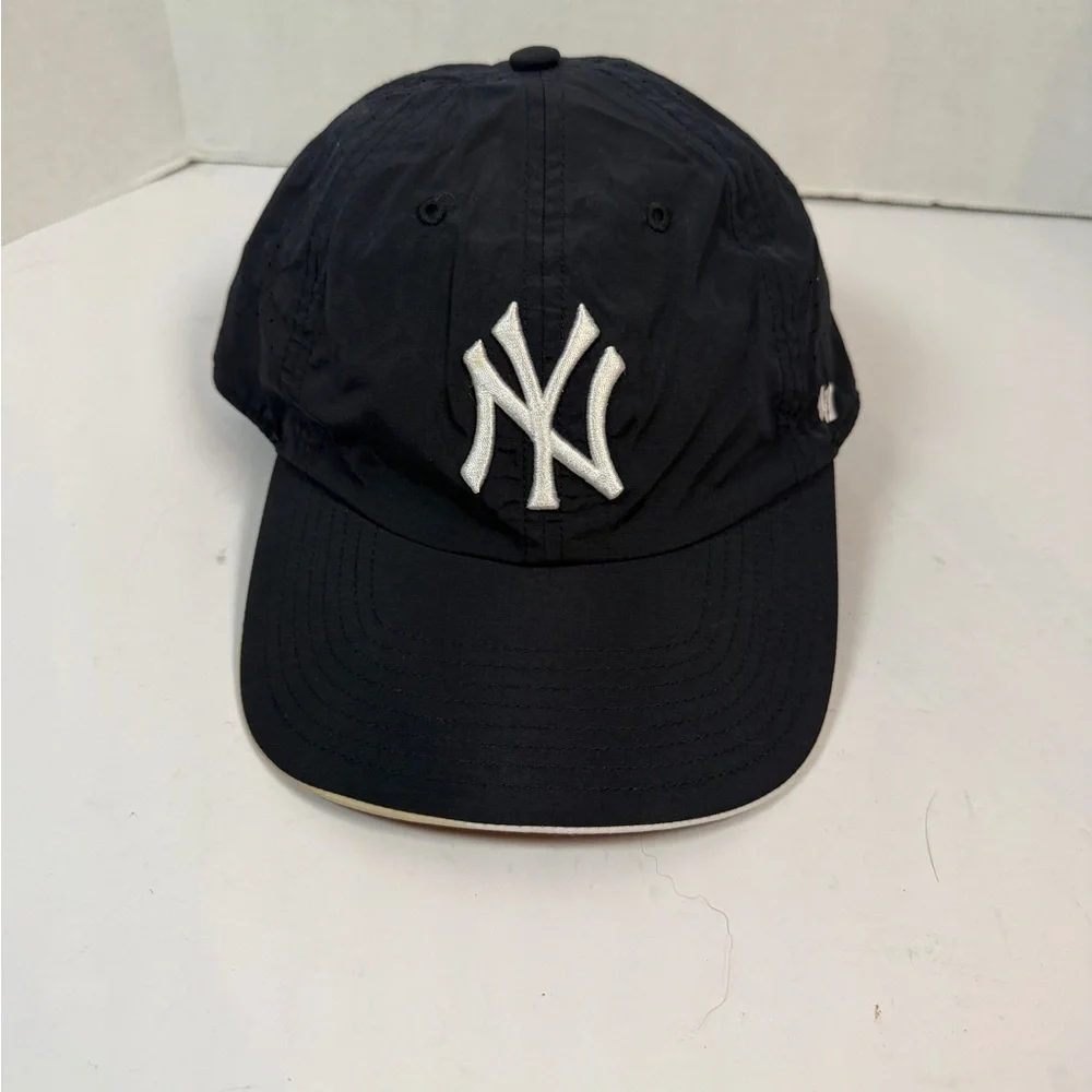 New York Yankees Womens Ball Cap 47 Brand Breathable - Picture 1 of 7